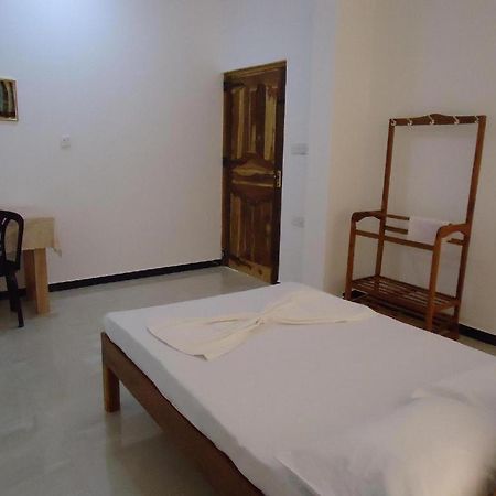 Hotel Glee Trincomalee Dış mekan fotoğraf