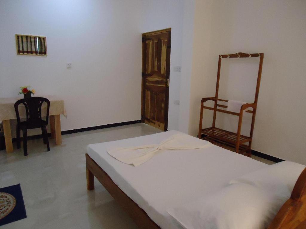 Hotel Glee Trincomalee Dış mekan fotoğraf