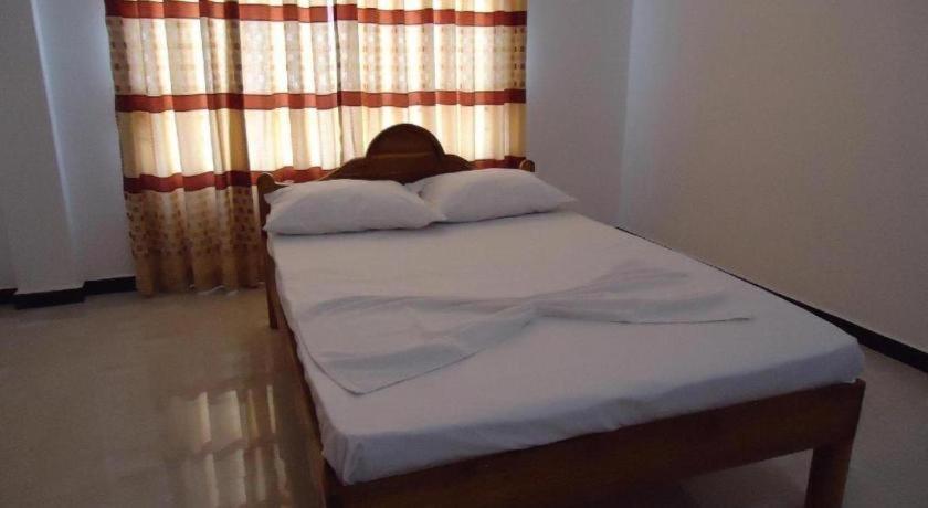 Hotel Glee Trincomalee Dış mekan fotoğraf
