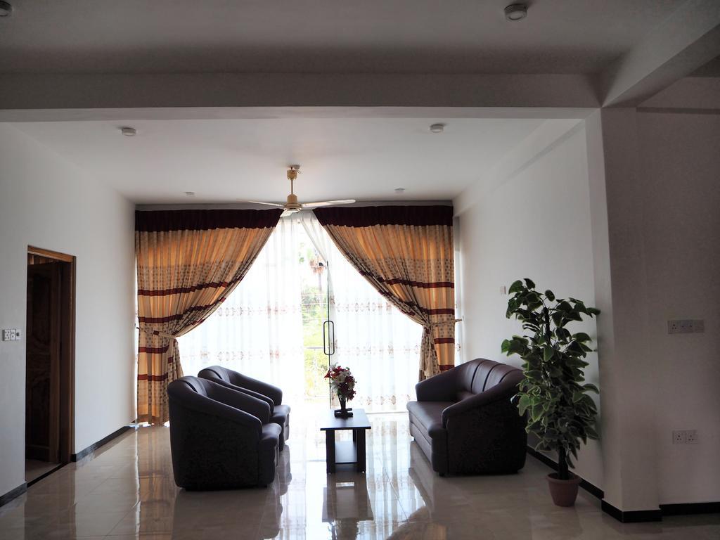 Hotel Glee Trincomalee Dış mekan fotoğraf