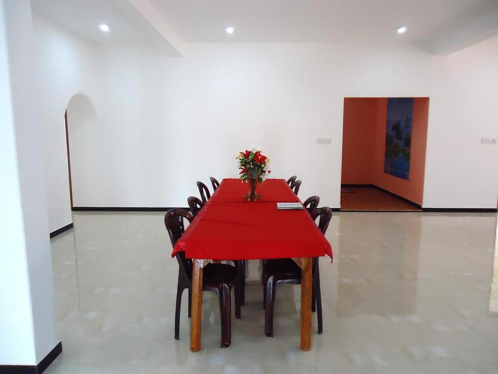Hotel Glee Trincomalee Dış mekan fotoğraf