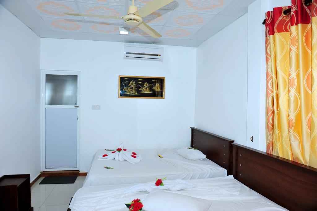 Hotel Glee Trincomalee Dış mekan fotoğraf