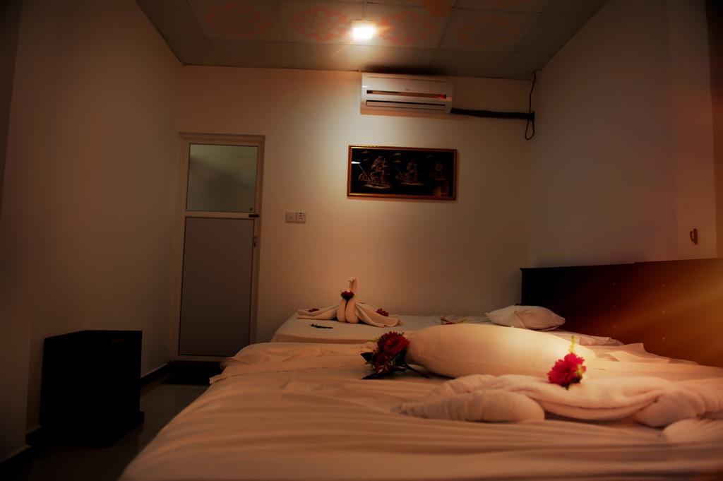 Hotel Glee Trincomalee Dış mekan fotoğraf