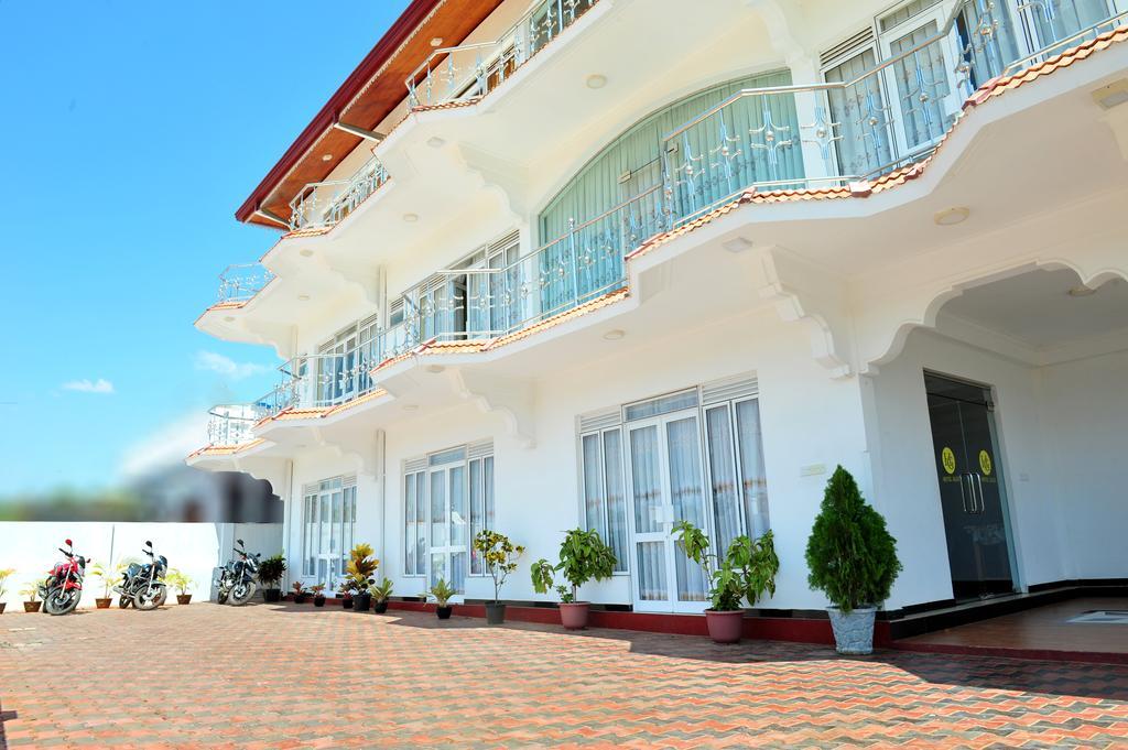 Hotel Glee Trincomalee Dış mekan fotoğraf