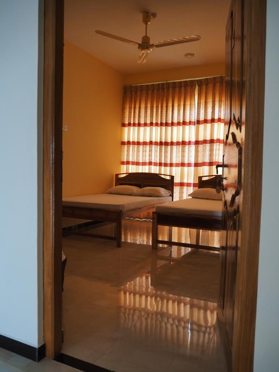 Hotel Glee Trincomalee Dış mekan fotoğraf